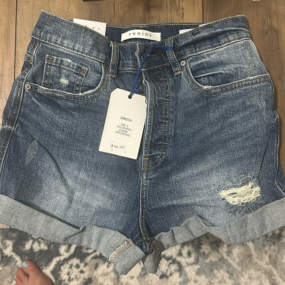 Eunina stretch Jean cuff short with button fly —-Ultra high rise mom short